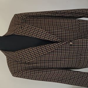 Sag Harbor woman blazer